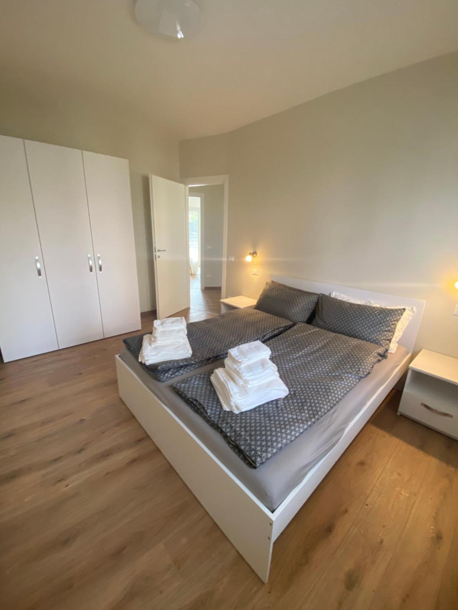 Appartamenti Golfo Borromeo 3 E 4 Baveno Exterior photo